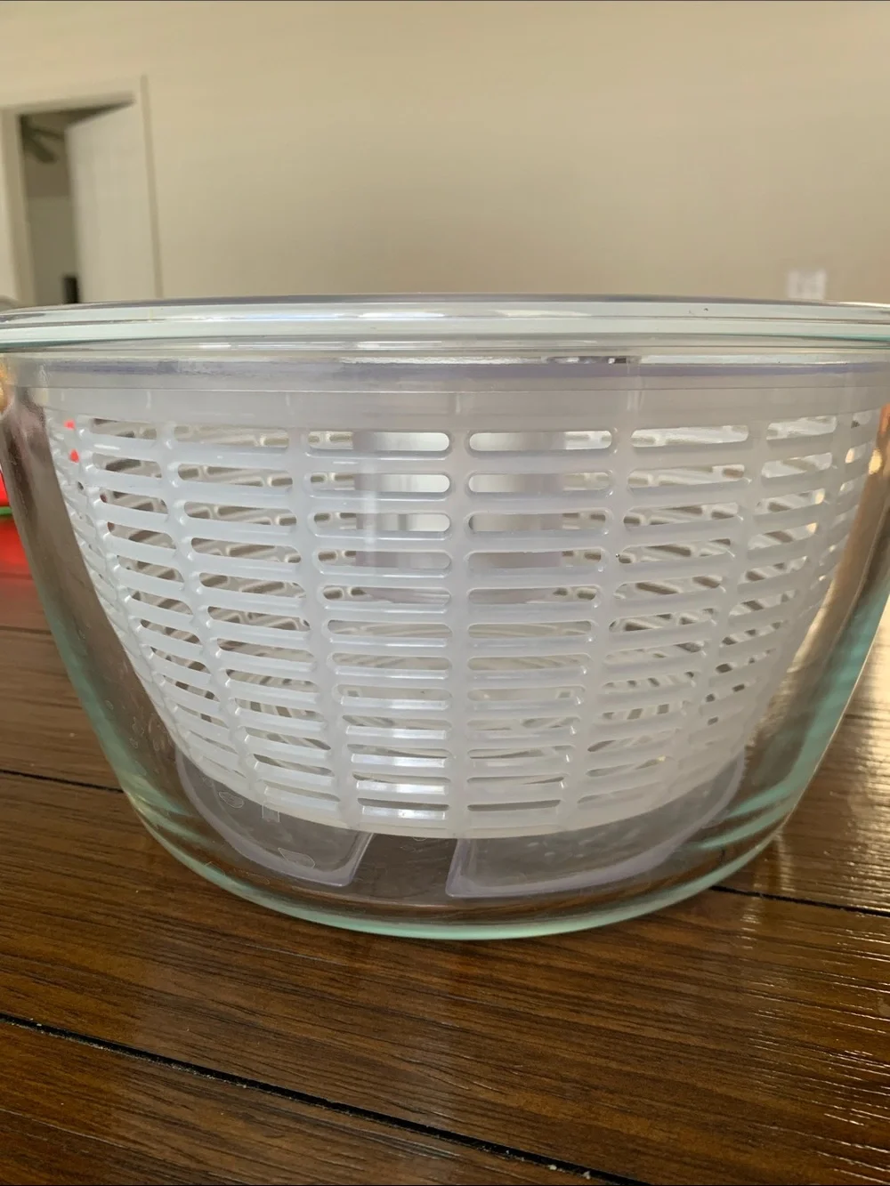 Oxo glass bowl